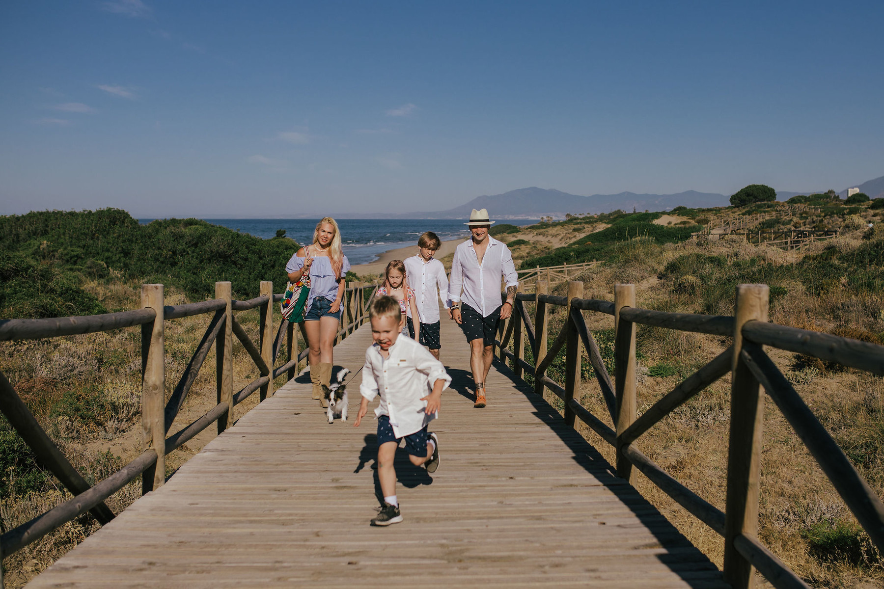 Family photo shoot in bohemian style in Marbella